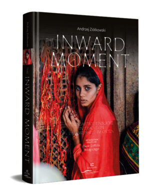 The Inward Moment (Deutsch - English)